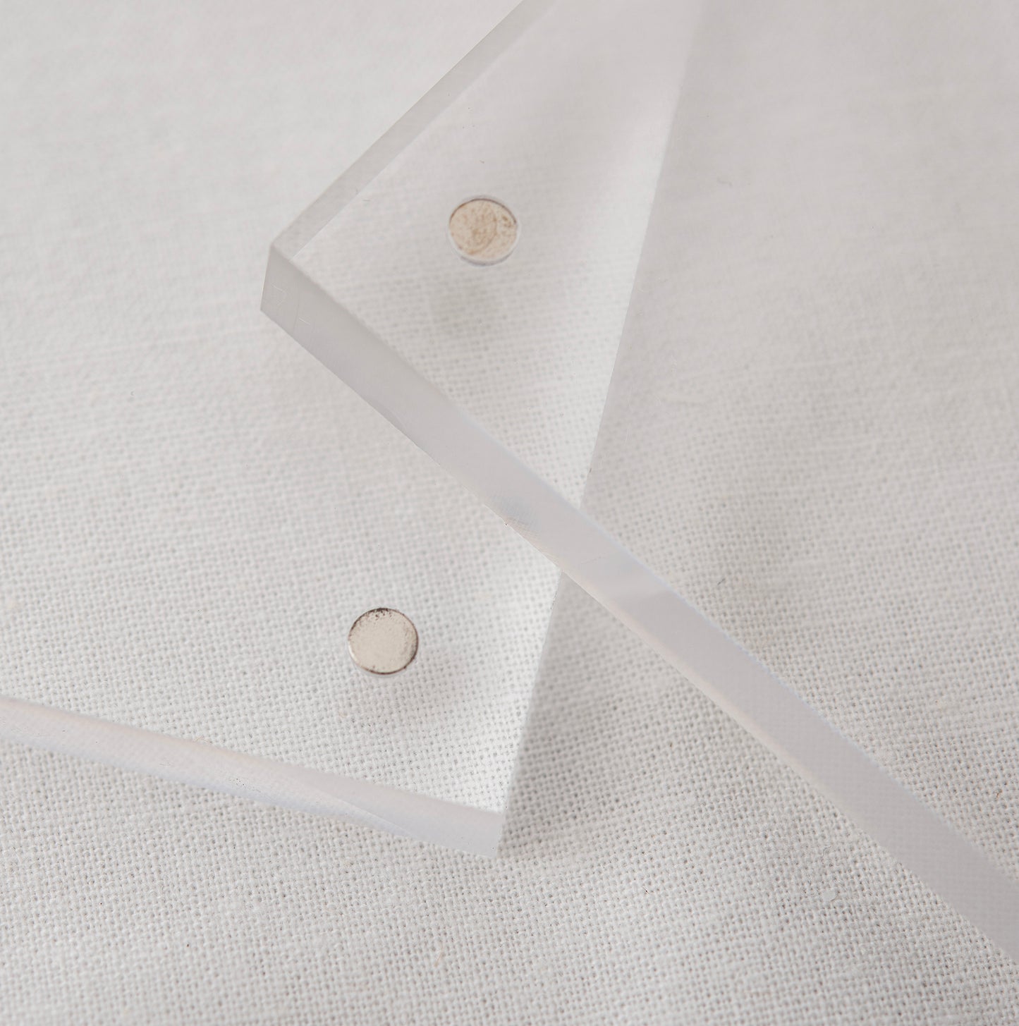 Clear Magnetic Display