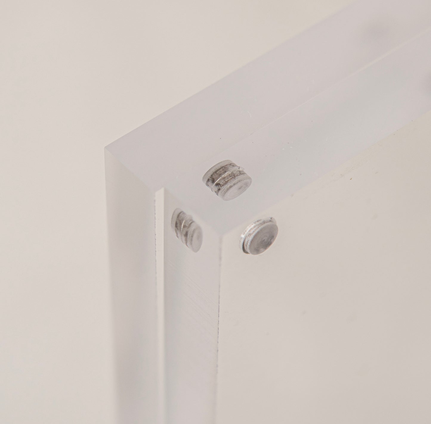 Clear Magnetic Display
