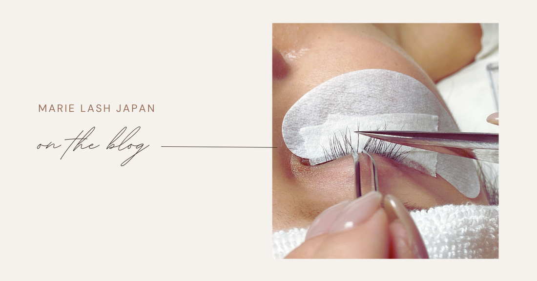 マツエク施術でウォーターアイシートを使用している様子